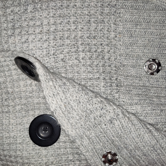 🔥 SALE! 6/$29 Scoop Neck Button Up Sweater - Picture 5 of 6